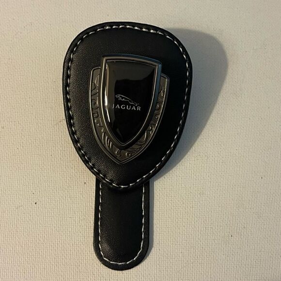 Jaguar Logo Sunglass Holder for Car Black PU Leather NWT - Picture 1 of 9